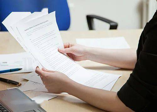 如何選擇出國留學中介 費用解析與全流程服務指南